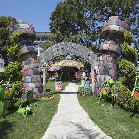 Kilikya Palace Goynuk 5* 凯梅尔